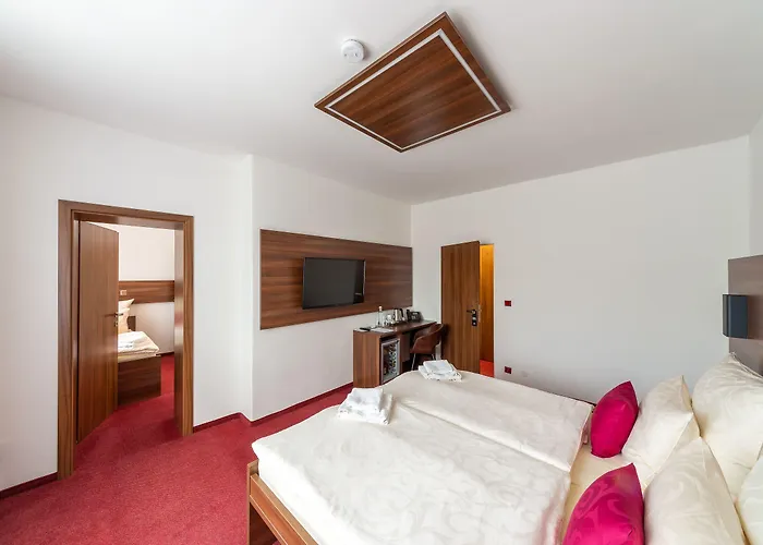 فندق Bohemia 4*